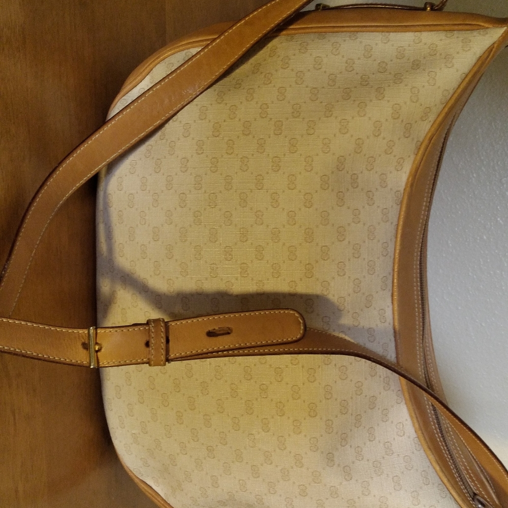 Authentic Gucci Monogram Leather Handbag - Picture 6 of 16